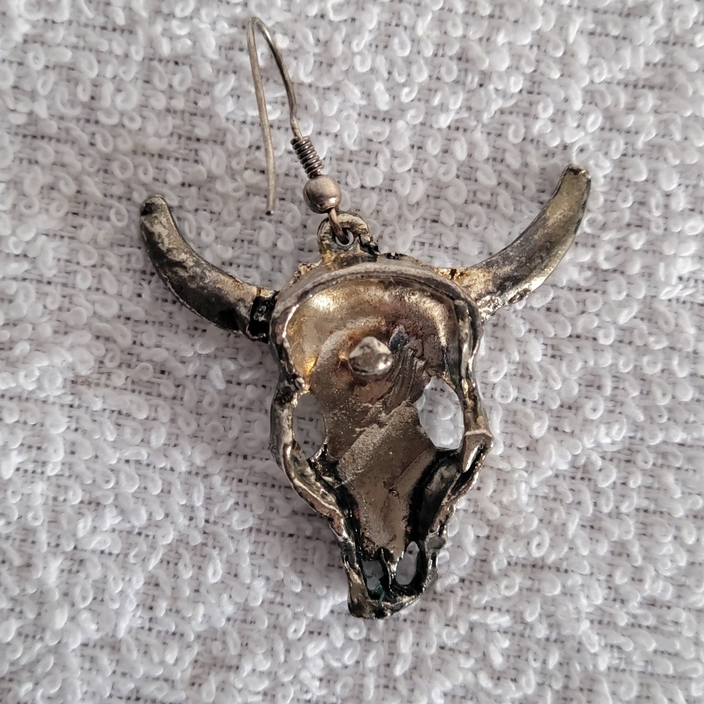 Vintage Steer Skull Earrings - Picture 4 of 10